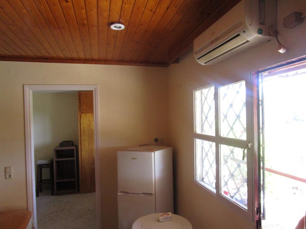 Countryside House Guest House Perachora Bagian luar foto